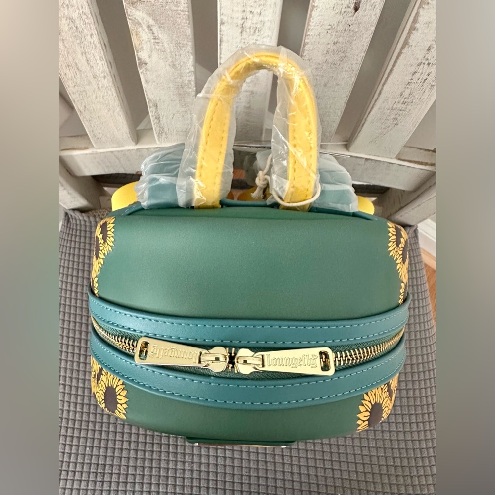 Loungefly Dreamworks Shrek & Donkey Sunflower Fields Mini Backpack & Wal… - Picture 7 of 13